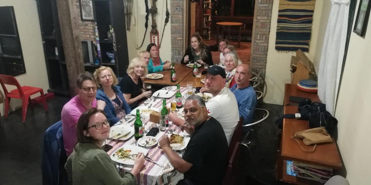 Smiley'S Homestay Berastagi Rum bild