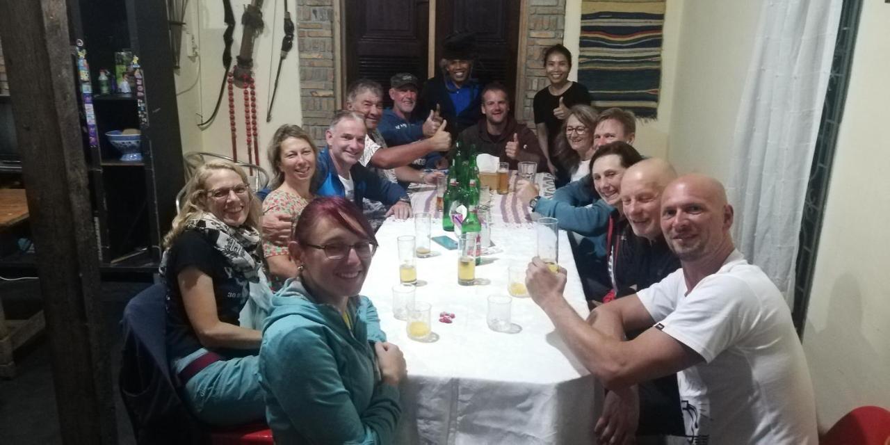 Smiley'S Homestay Berastagi Exteriör bild