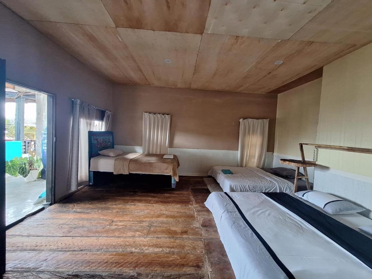 Smiley'S Homestay Berastagi Exteriör bild
